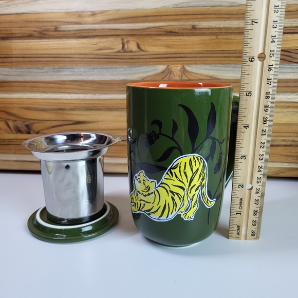 DAVIDs TEA Nordic Mug with Lid and TEA Infuser, Colour Changing Stretching Cat - Picture 9 of 9
